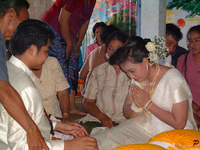 Không dễ để khách du lich Thai Lan được tham gia một đám cưới truyền thống như thế này